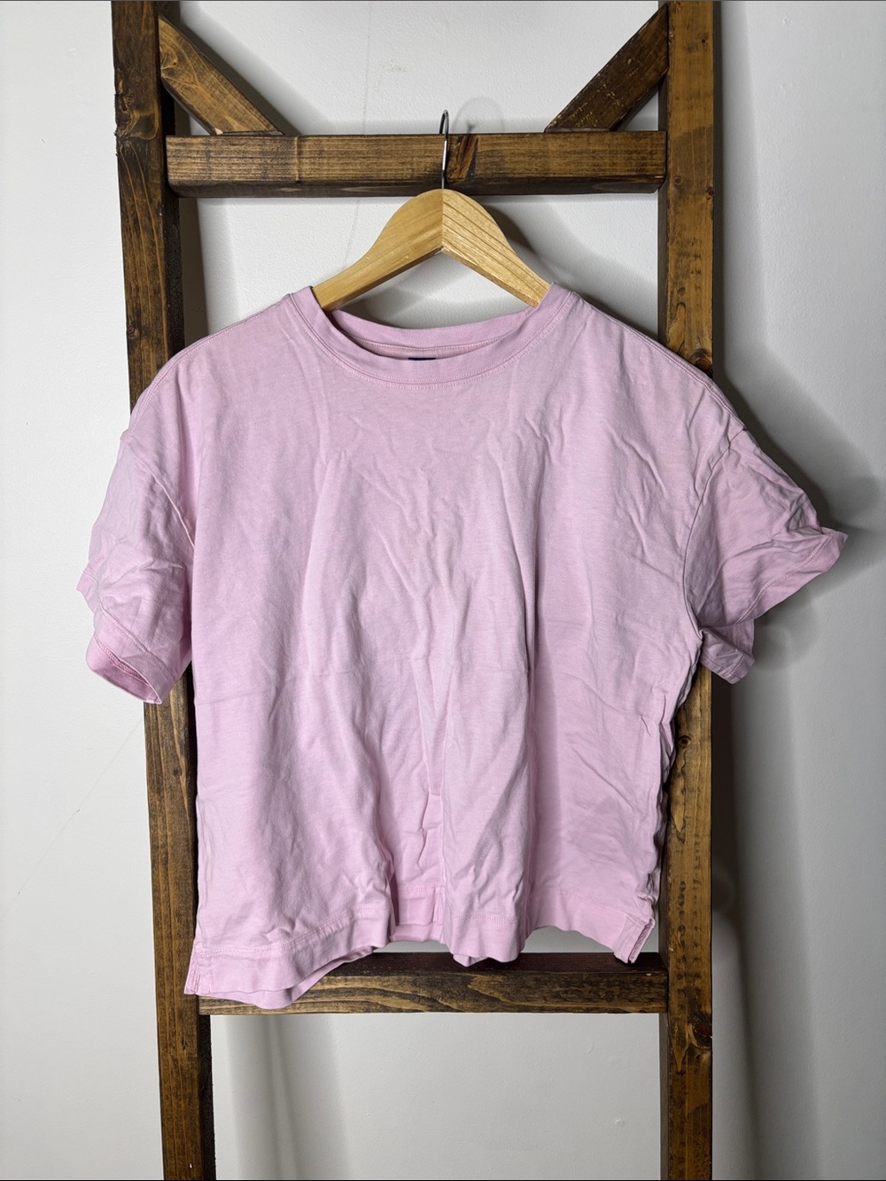 Old Navy Light Pink Cropped Crewneck Tee Size M